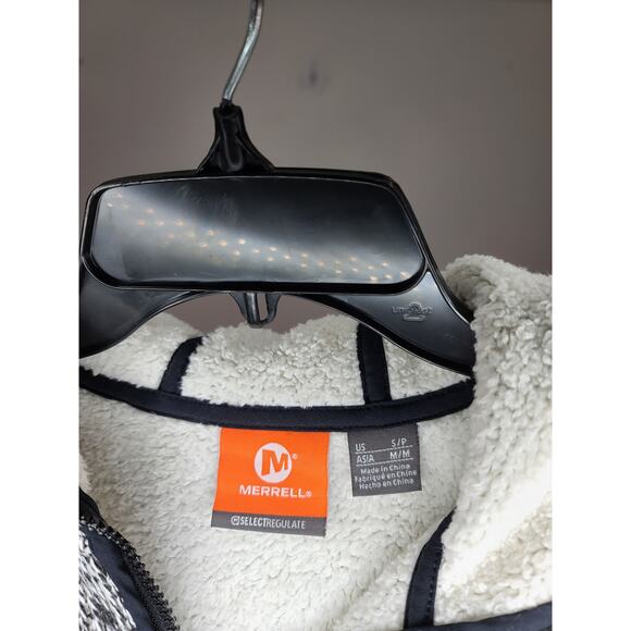 Merrell lined full zip hooded sweater jacket - small - Picture 4 of 4